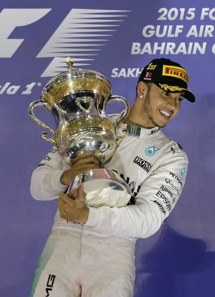 Lewis Hamilton in festa sul podio. Afp